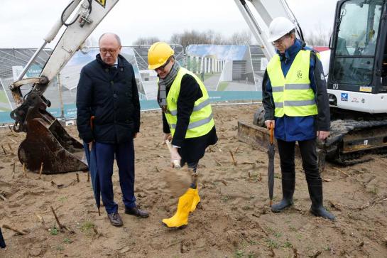 Eerste spade in de grond